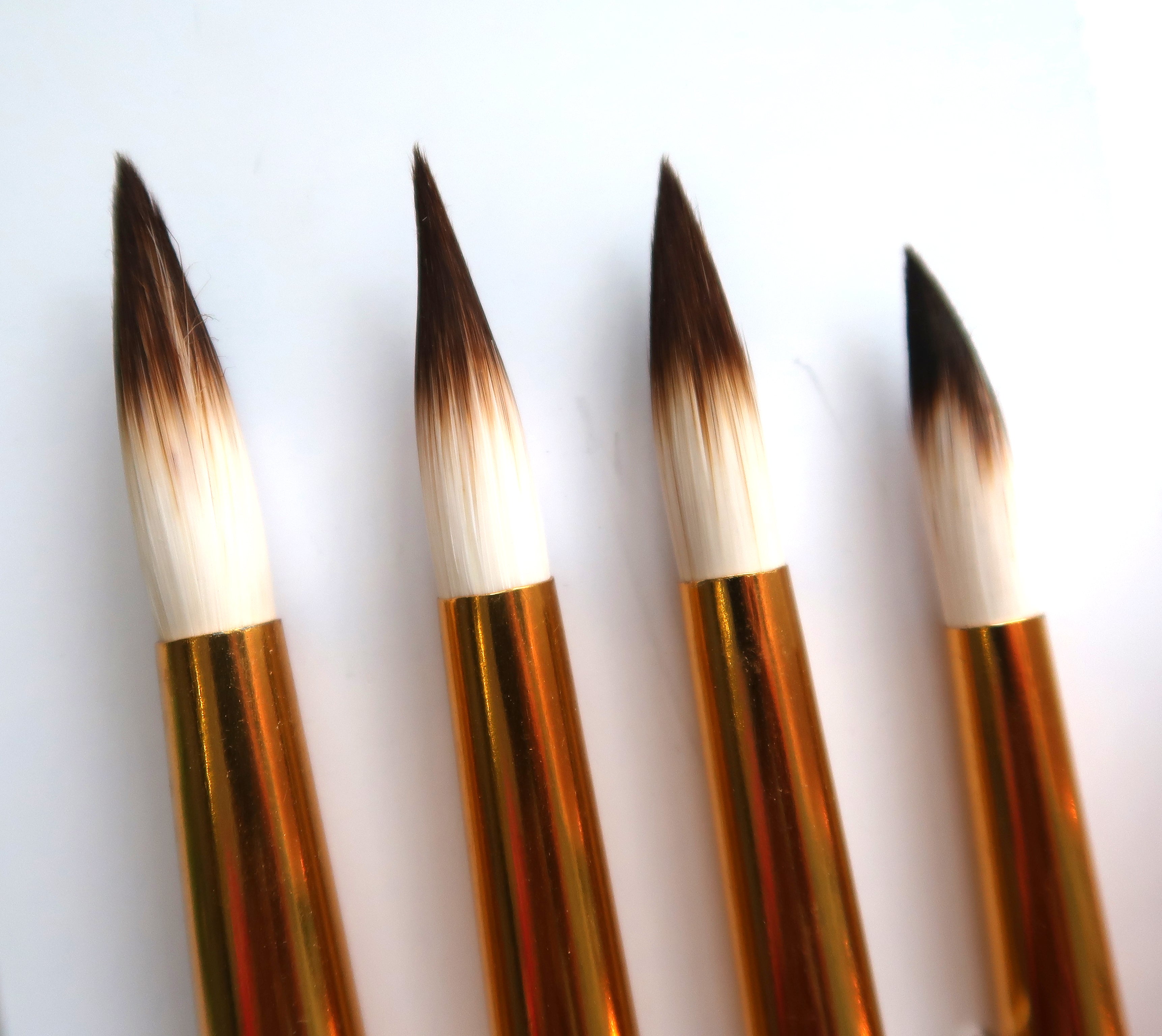 * VERSION 4 * Round PLUS SIZE synthetic hair brushes for painting