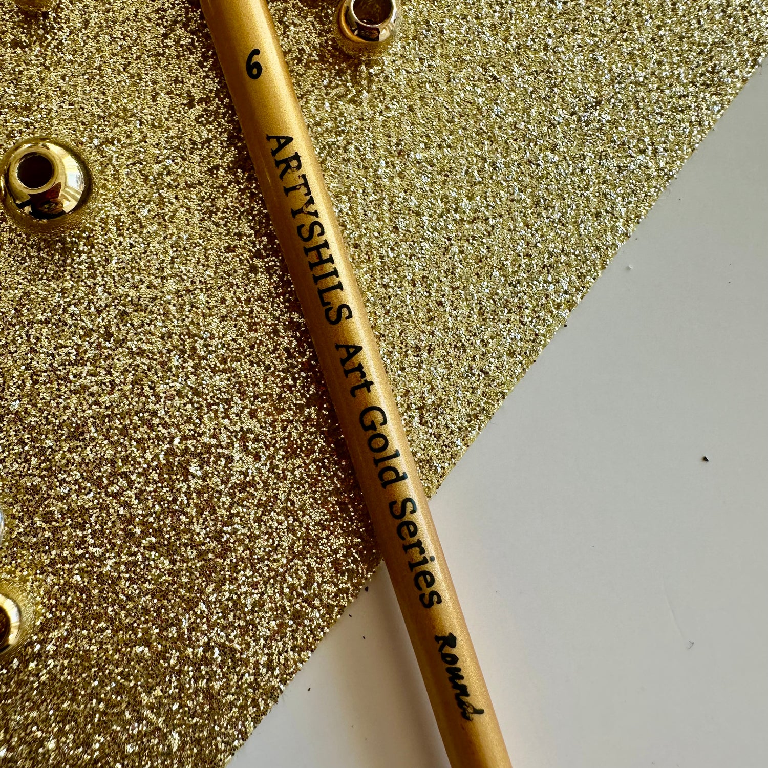 No.6 Round Brush : Gold Glow Collection | Synthetic Hair | Vegan